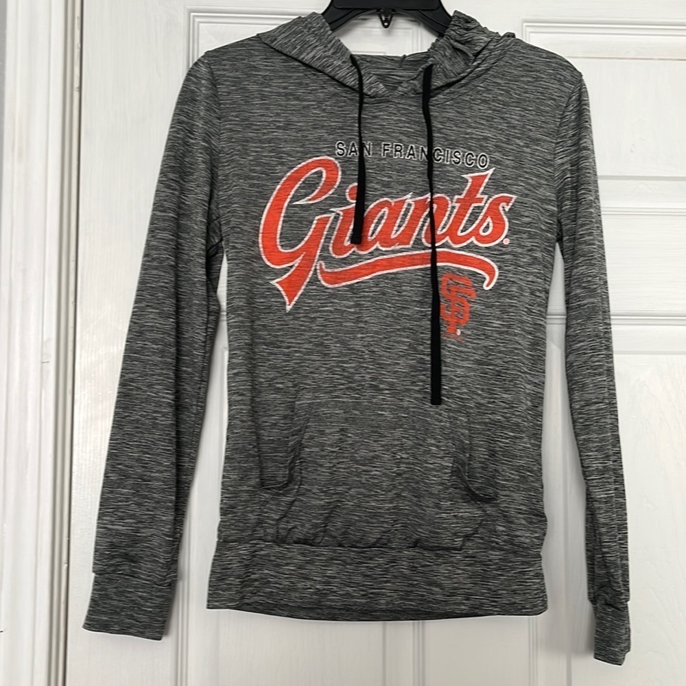 “Campus lifestyle- San Francisco Giants activewear top size XS”